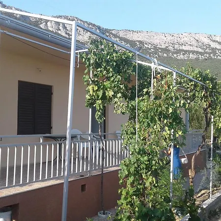 Tor Holiday House *