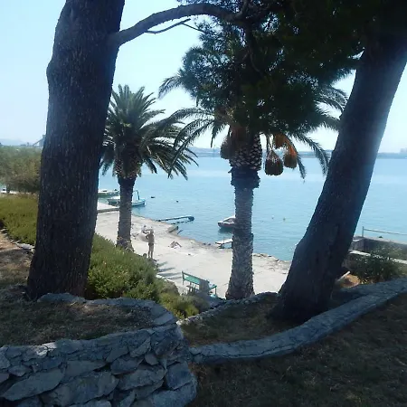 Tor Holiday House