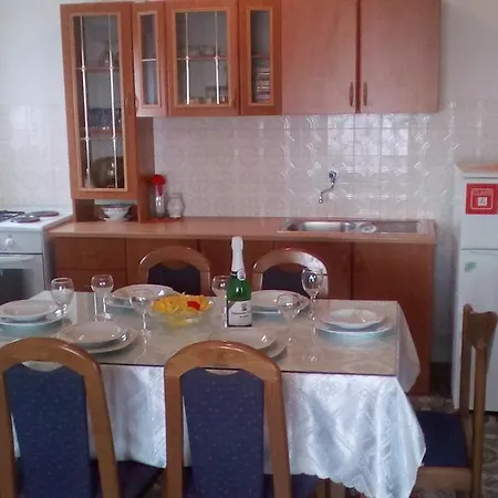 Tor Holiday House Kastela
