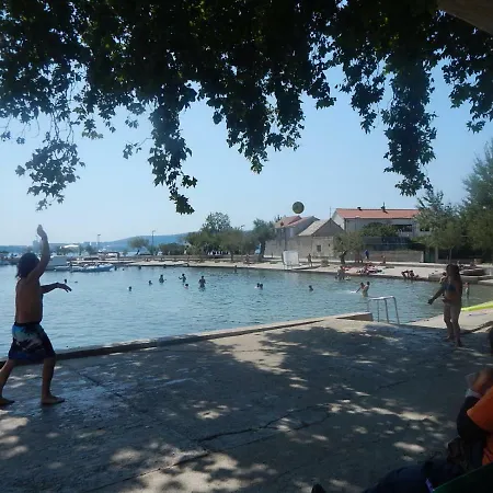 בית נופש Tor House Kaštela